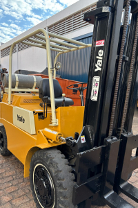 EMPILHADEIRA YALE 4,0 TONS