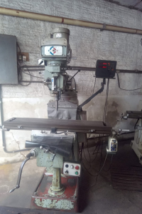 FRESADORA FERRAMENTEIRA SINITRON ISO 40