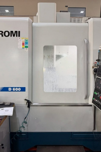 CENTRO DE USINAGEM VERTICAL ROMI D600